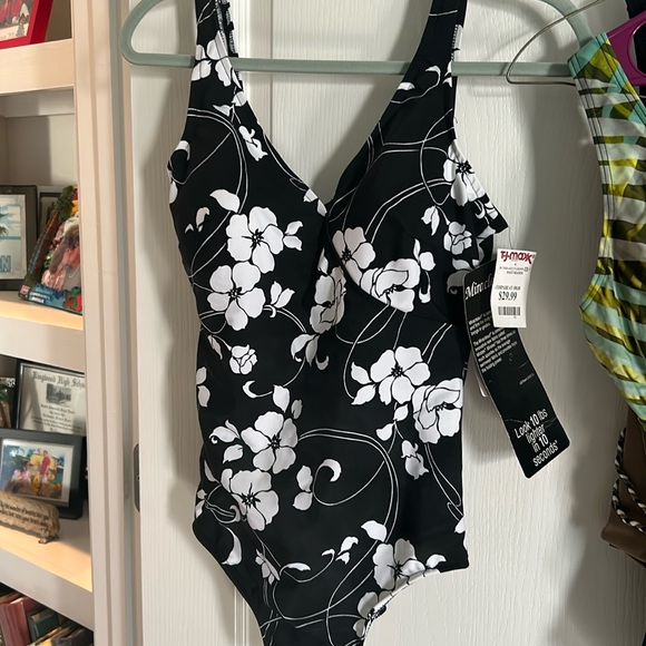 3-1 piece swimsuits, one new with tags , 2 used . - Picture 1 of 8